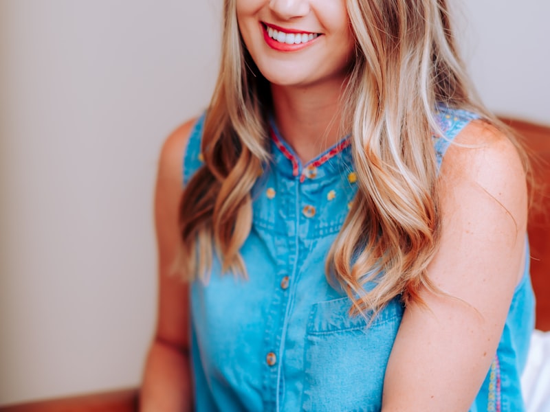 2026世界杯球星特写 - 球员带球突破瞬间